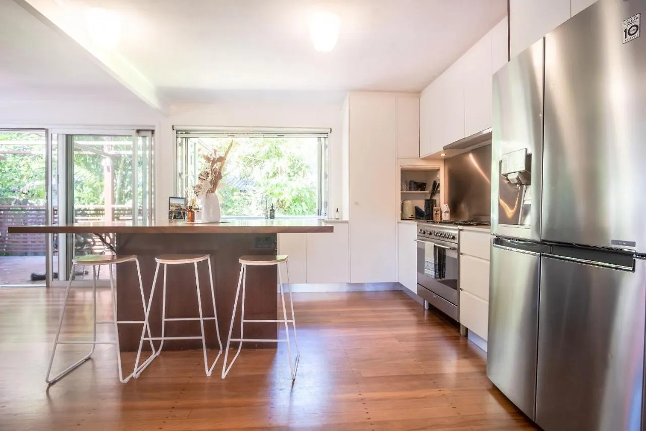 Mid-Century Modern Retro Beach House Caloundra Holiday home